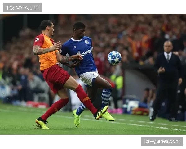 加拉塔萨雷防线再添强援，防守实力显著提升