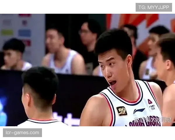 广州队锋线重组