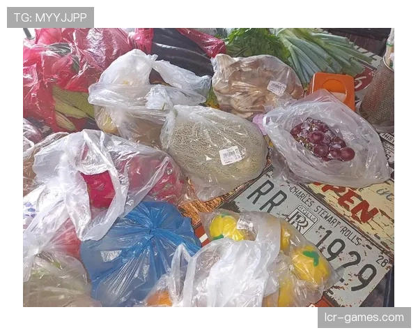 孙准浩在韩国买菜都用现金，说是怕刷卡被老婆发现买太多牛肉