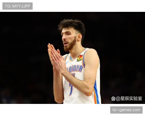 切特·霍姆格伦通过挡拆拉开空间提升队内三分效率明显